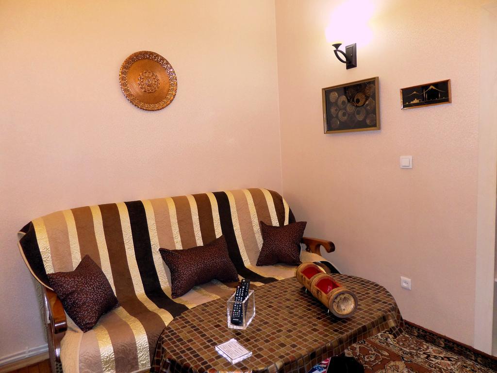Appartamento Ara & Gaya Аpartment Erevan Esterno foto