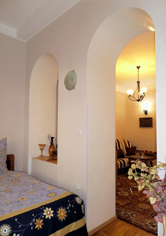 Appartamento Ara & Gaya Аpartment Erevan Esterno foto