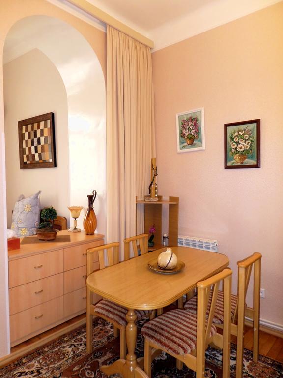 Appartamento Ara & Gaya Аpartment Erevan Esterno foto